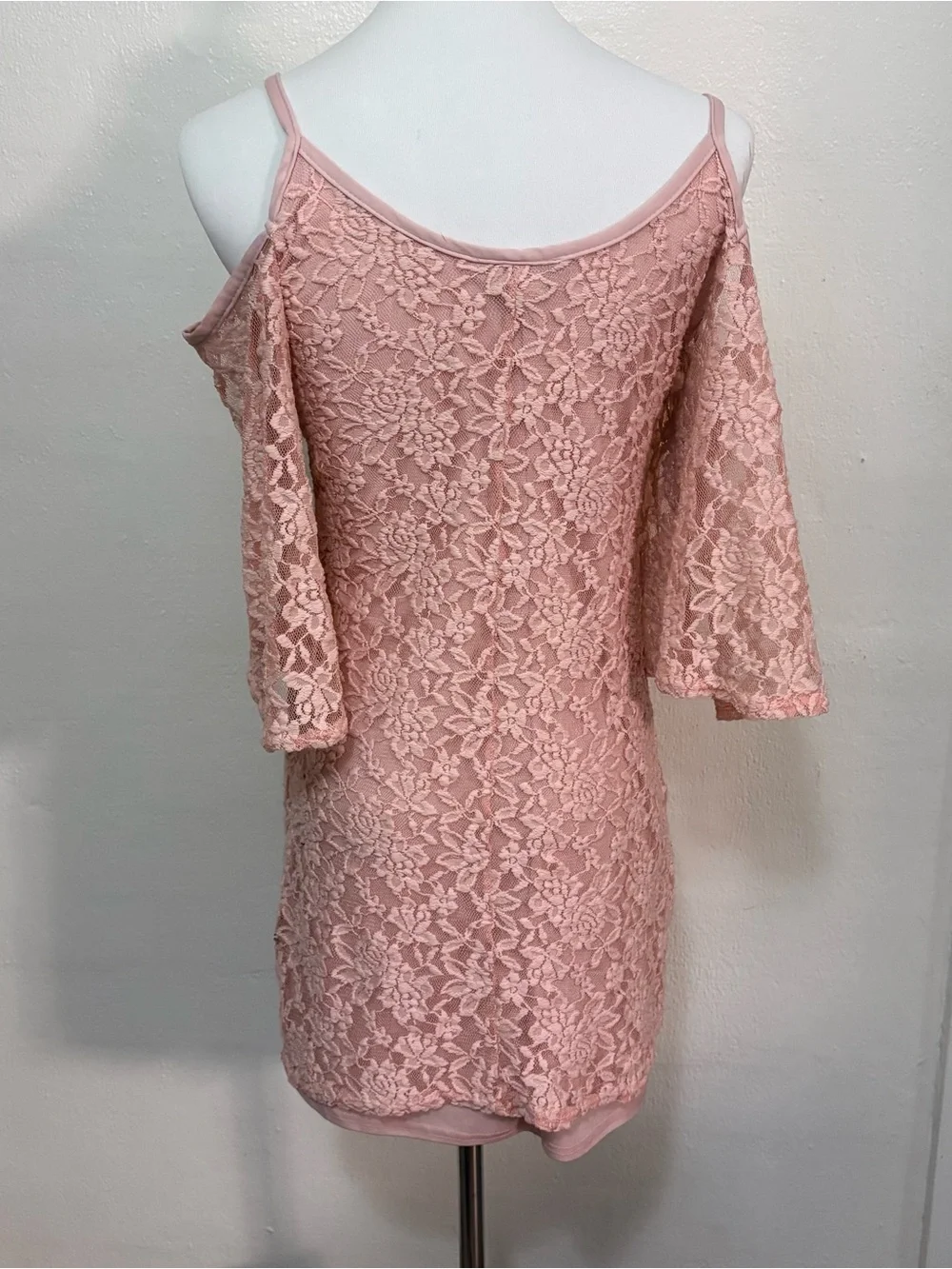 Urban Rose Pink Floral Lace Cold Shoulder Mini Dress - Size Small
